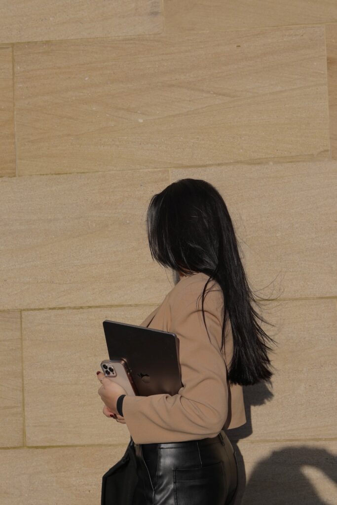 blogger girl