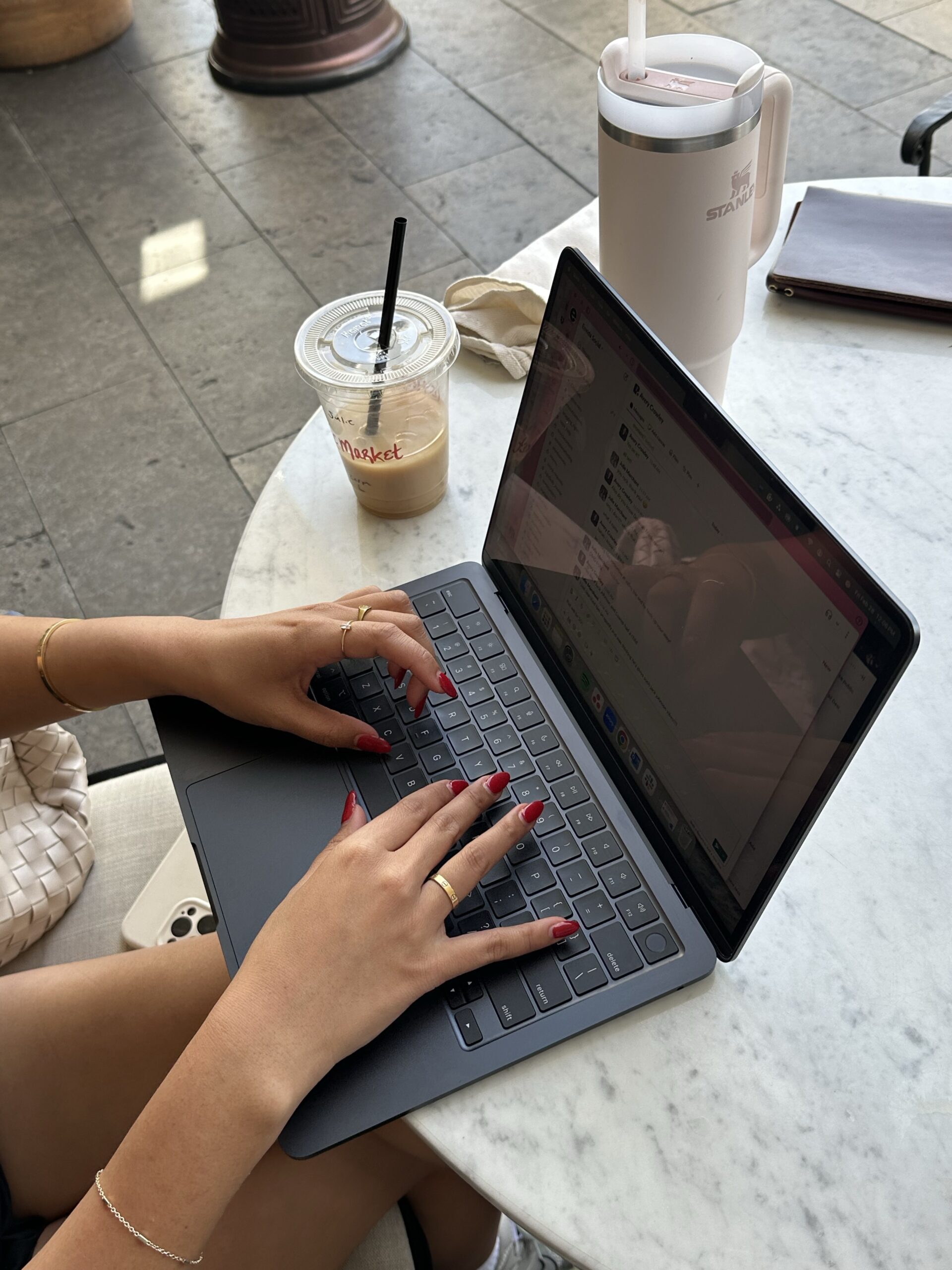dream job, life glow up, dream life, dream business, blogger girl